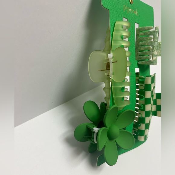 NWT ⚜️☘️⚜️ Piper K set of 4 hair claw clips St. Patrick’s Day - Picture 5 of 14